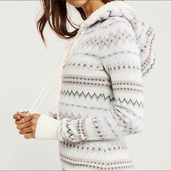 Abercrombie sherpa knit Romper - Picture 8 of 10